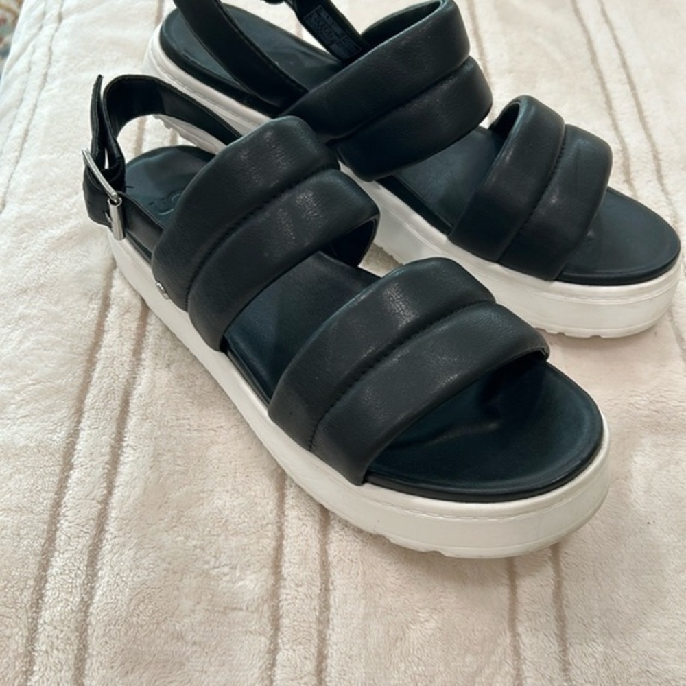 UGG Zayne Black and White Leather Platform Sandals Size 9